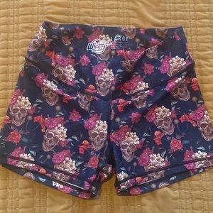 Wicked Bombshell WOD CrossFit gym athletic booty shorts. Size large